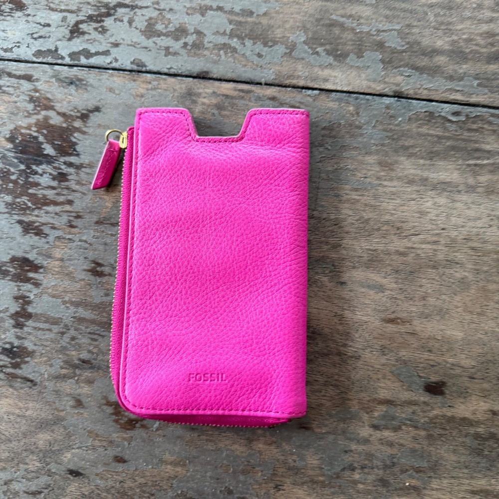 Fossil Hot Pink Pebbled Leather Smartphone Wallet L-Zip Card Case